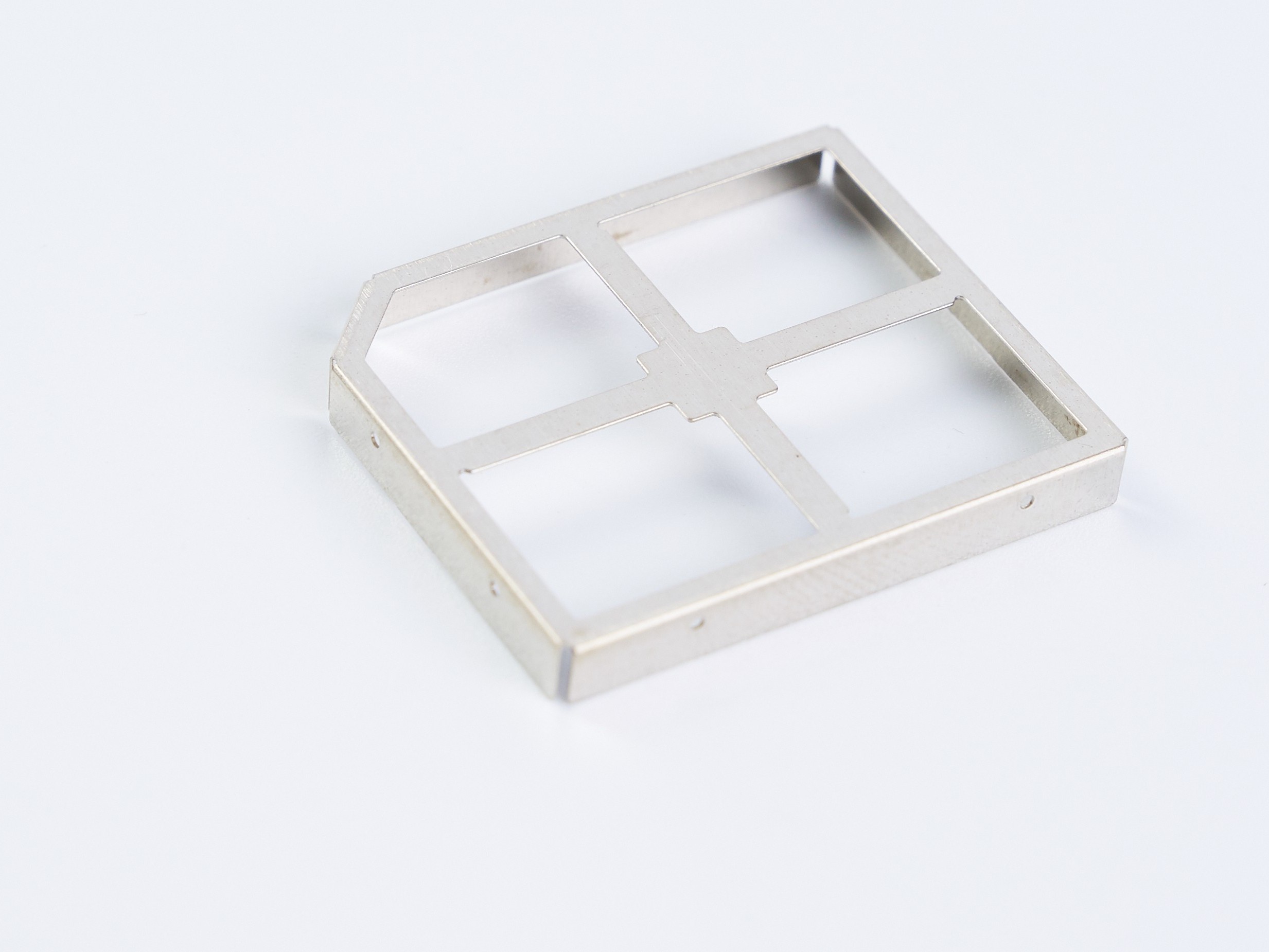 電路板主板屏蔽罩沖壓廠(chǎng)家-20年加工經(jīng)驗(yàn)-力達(dá)精工