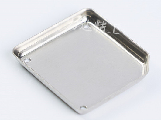 影響路由器屏蔽罩加工精密度的因素-力達(dá)精工