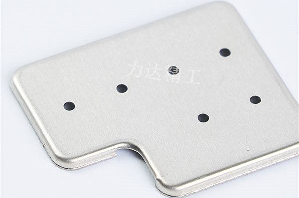 金屬?zèng)_壓件卡扣,金屬?zèng)_壓件廠家,力達(dá)精工