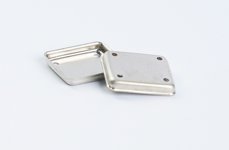 金屬屏蔽罩沖壓產(chǎn)品2