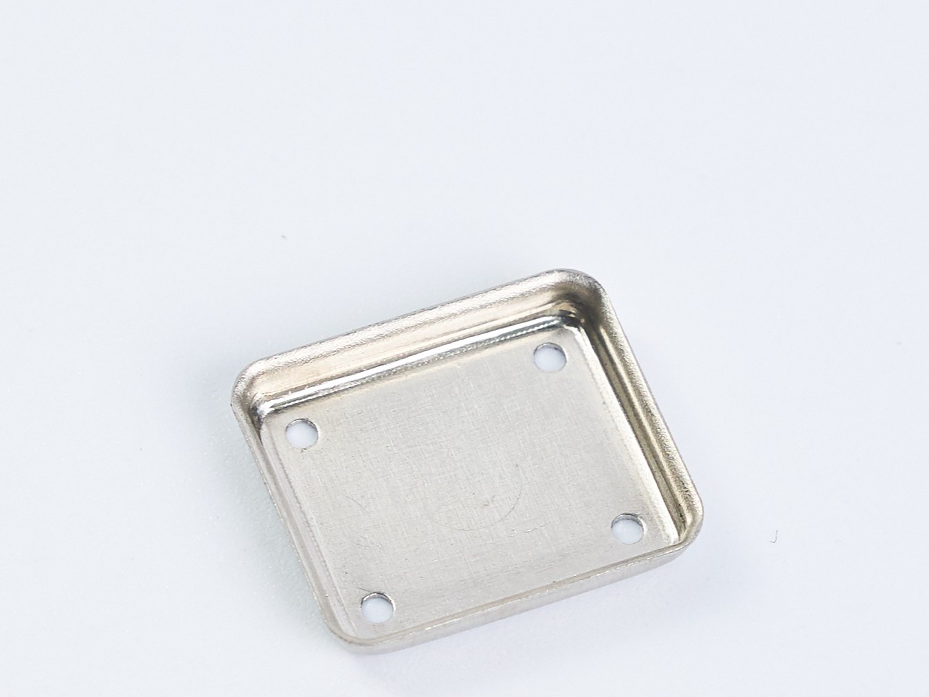 金屬屏蔽罩沖壓-2100萬次/月-力達(dá)精工