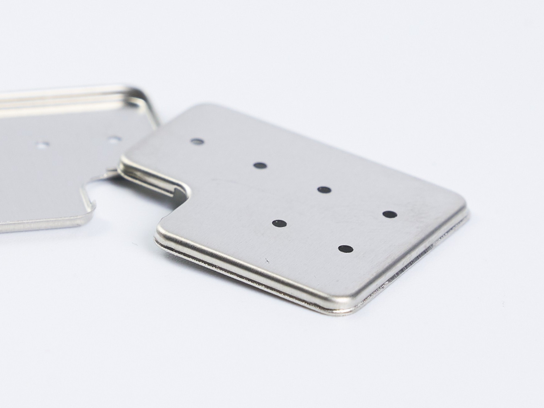 屏蔽罩加工生產(chǎn)廠家-設(shè)計打樣一站式服務(wù)-力達精工